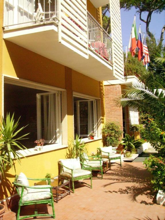 Hotel Villa Rona Форте дей Марми Екстериор снимка