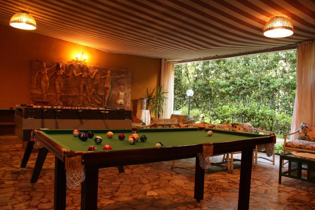 Hotel Villa Rona Форте дей Марми Екстериор снимка